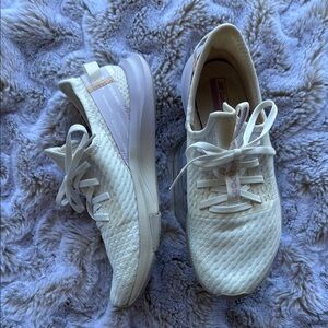 New Balance Cream Athletic Sneakers size 8.5